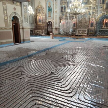 Укладання труб теплої підлоги на площі храму 210 кв.м