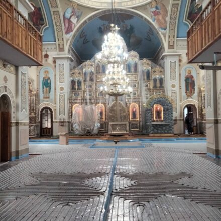 Загальний вигляд храму з укладеною теплою підлогою